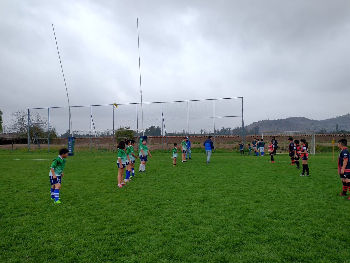 Los pichones de <a href="/halconesrugby/">halconesrugby</a> también tuvieron su jornada rugbistica este sábado 25.09 en el complejo cesar de rinconada,jugando un triangular con albatros y arrieros rugby, felicidades a los 3 club por participar en este torneo y a la organización de arrieros rugby club.