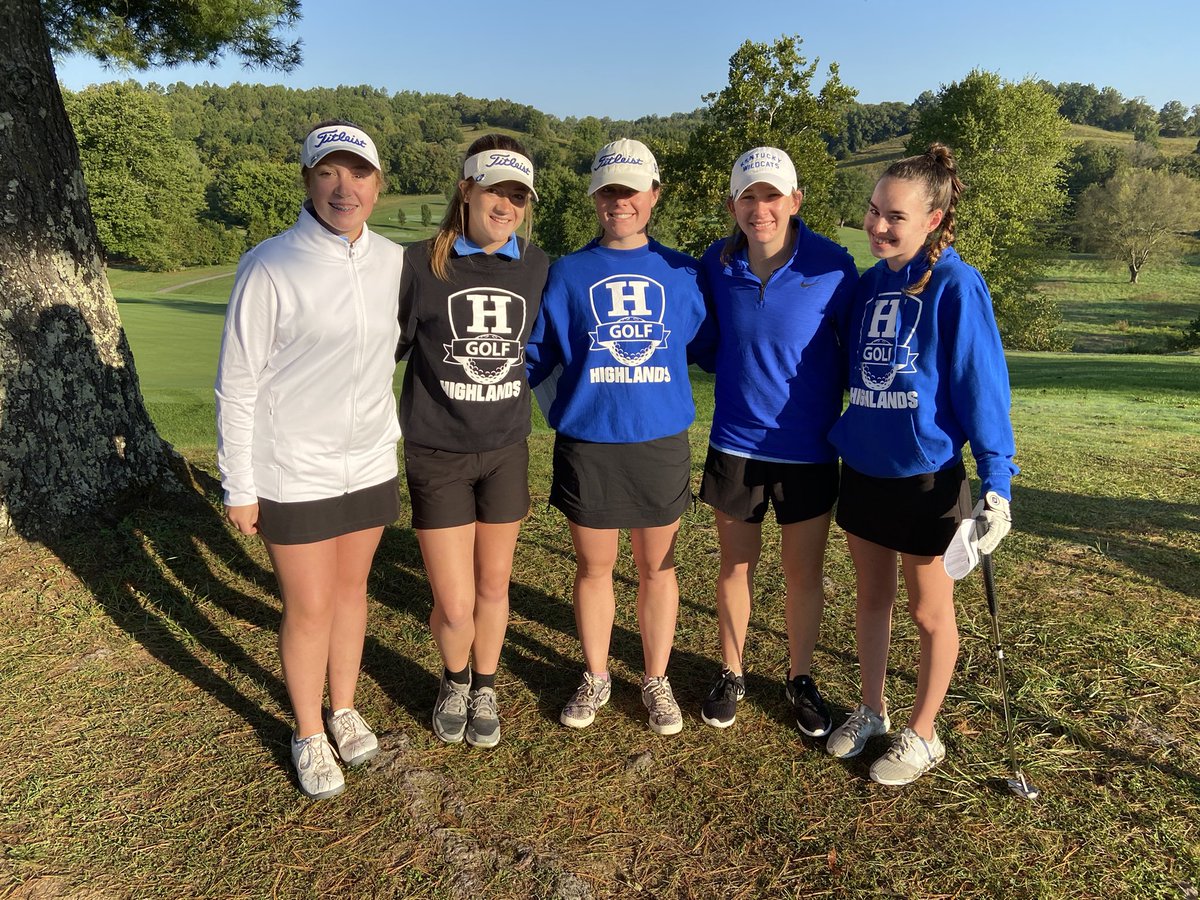 HHSGirls_Golf's tweet photo. Congrats to this crew on a great season! So proud of how far you’ve come. Also, Congrats to KJ Toole on qualifying for the third year in a row for the state tournament! Go Birds!!! https://t.co/eFo6Kq6nVu