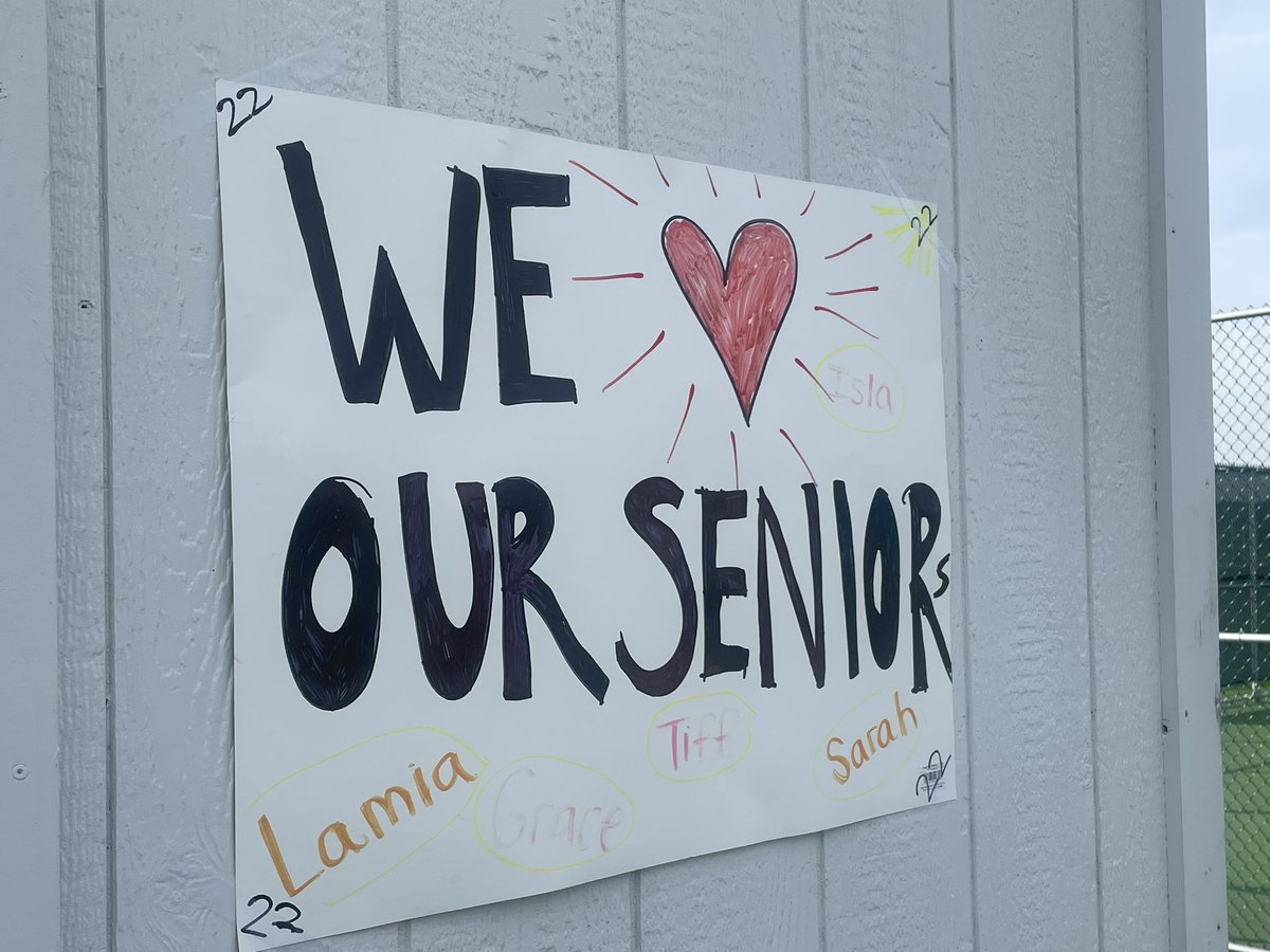 VictorBLDevils's tweet photo. #WeLoveOurSeniors
Yes, We Do!!!  #ClassOf2022 @VCSgirlstennis Senior Student-Athletes
@SectionVGTennis @VictorCSD_Super @VictorSeniorHS @VictorSchools https://t.co/8CgPsVWrmC