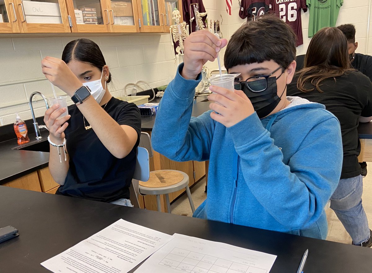Ms_Calasso's tweet photo. Reasons our #Biology students are grateful for in-person learning⬇️: 

🧪Hands-On Experimentation 
🧪Collaboration with Peers
🧪Opportunity to Communicate &amp; Act #LikeAScientist

&amp; have lots of fun while learning!!! 
#BectonScience @BectonHS https://t.co/p0DfraKzH8
