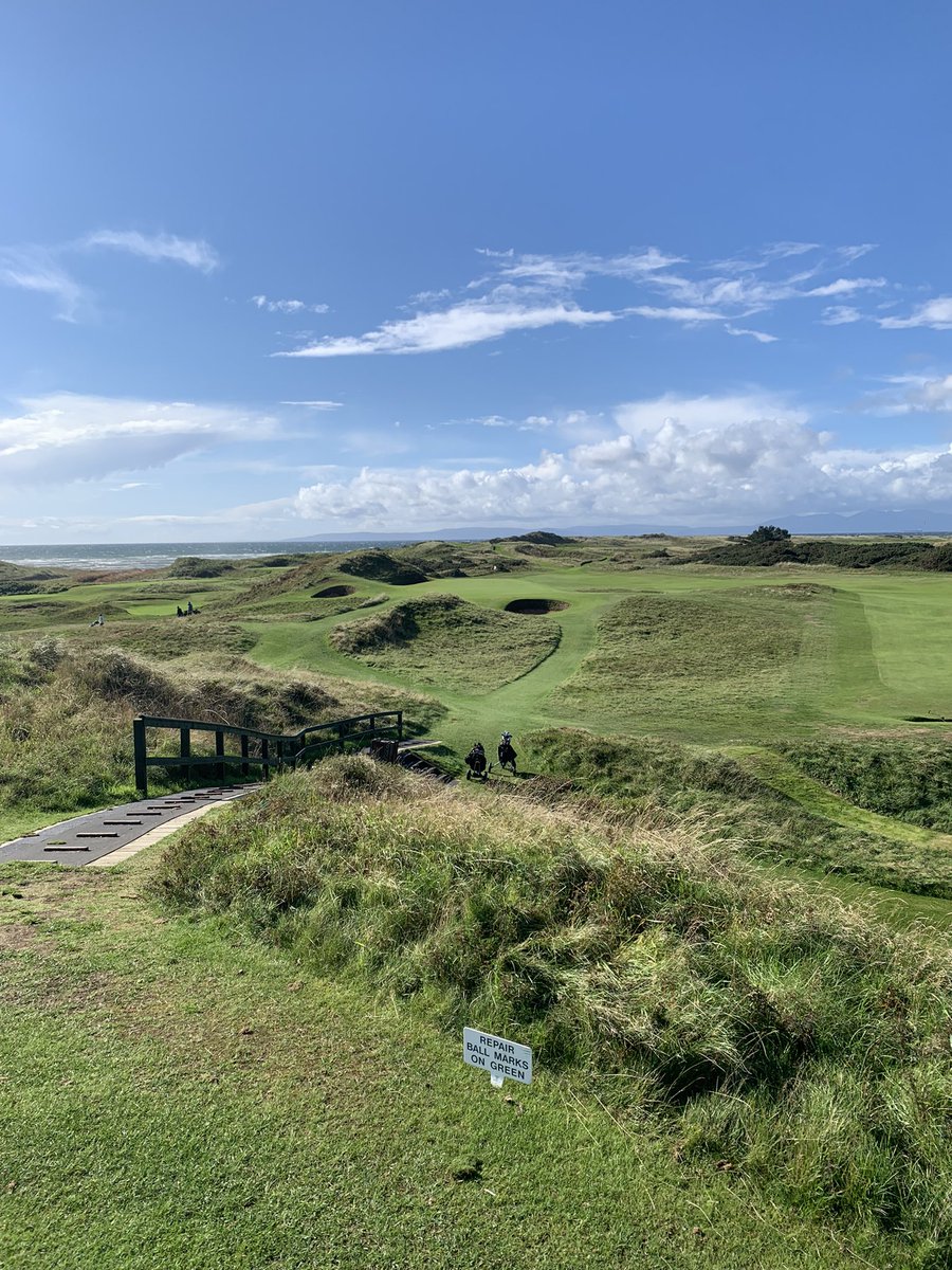 Cracking day <a href="/RoyalTroonGC/">Royal Troon Golf</a> weather wasn’t like this all day!! 🏌️‍♂️☀️🏴󠁧󠁢󠁳󠁣󠁴󠁿🌧💨