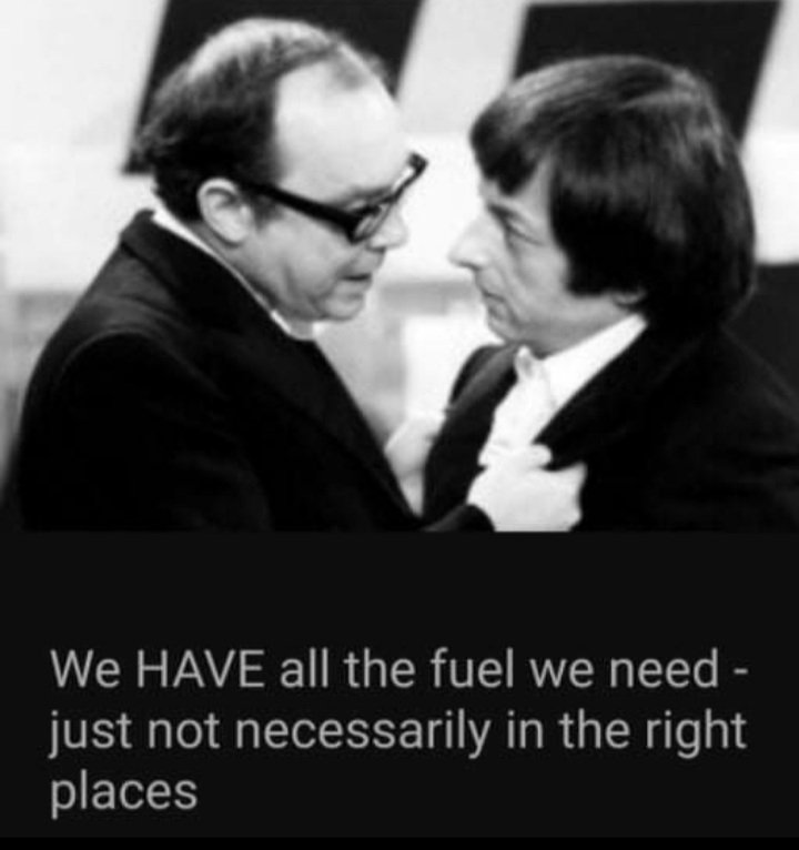 ian_iscay's tweet photo. Daughter sent me this. 
#petrol #shortages
@eric_ernie_col https://t.co/deOnsyRtvJ