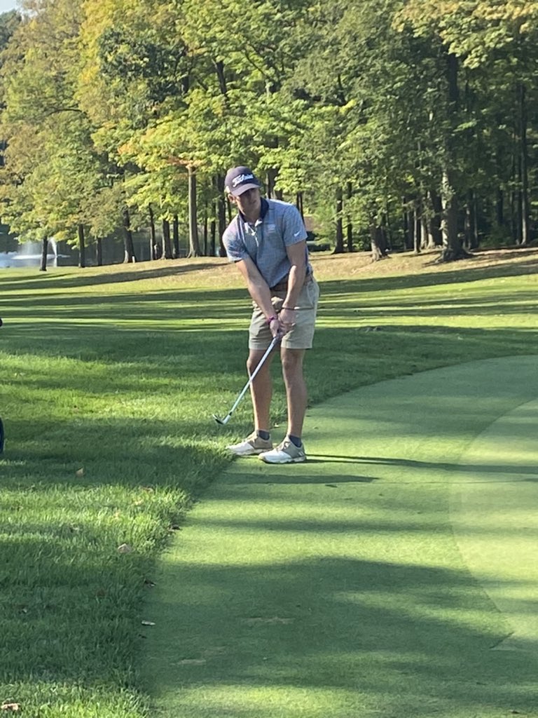 coachtruex's tweet photo. Gales finish 12th of 16 in the District Preview Tournament hosted by @PHSCTigerGolf at @golfAPPLEVALLEY. @RileySenften led us with an 83. @h3rryallen shot an 87 including an ACE🔥on #7. @reif_strife shot an 88, @HammelJustin 93, and Jagger Snoke 100. #GalesGolf #UnFOREgettable https://t.co/K7mogoGEi7