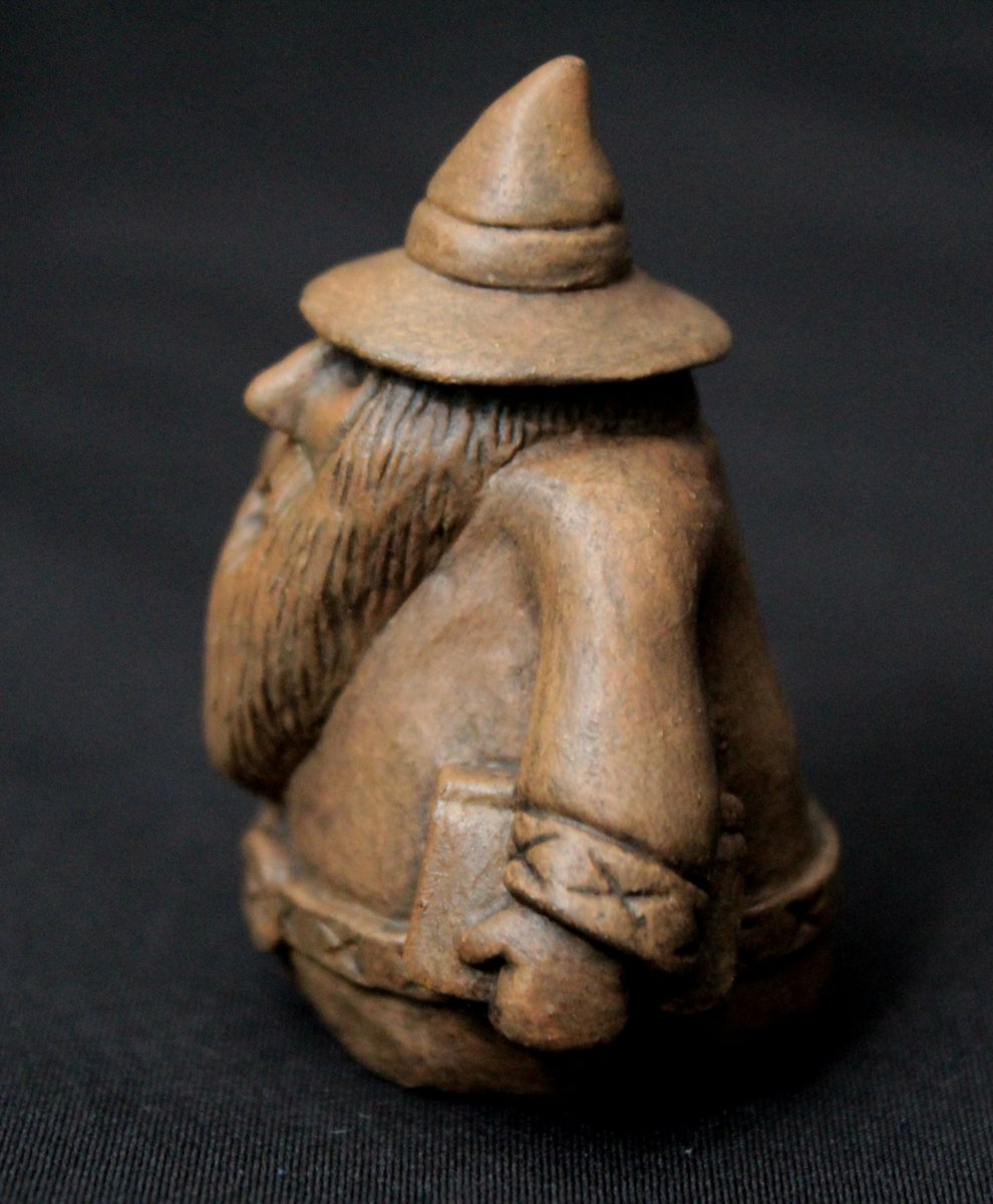 FrankHeiler's tweet photo. 'Alistair'
 1.5" x 1.25" x 1.8"
Polymer Clay, Mixed Media.
For sale:
https://t.co/RHjJuAQpUo

 #miniature #sculpture #figurine #halloween #halloweenart #hallowseve #allsaintsday #allhallowseve #spookyart #spooky  #wizard #druid #witch #witches #warlock #wizards #magyk #fantasyart https://t.co/J6Q2yU40jK