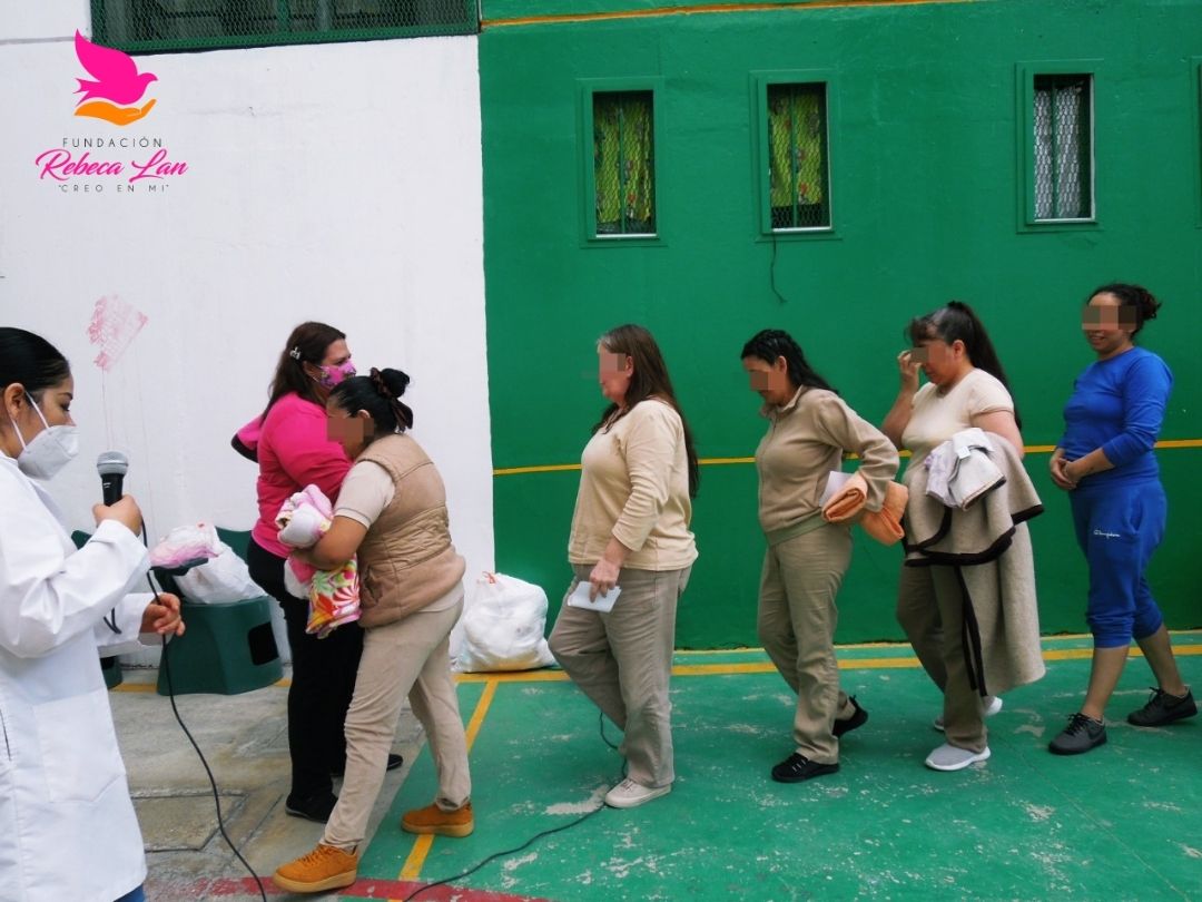 FundRebecaLan's tweet photo. Hicimos entrega de productos de higiene personal a las mujeres del penal de Nezahualcóyotl,  Estado de México. 
Siempre agradecidos con las empresas que se suman para lograr estos esfuerzos. 
¡Gracias infinitas!

#Entrega #Donaciones #edomex #mujeresprivadas #derechos https://t.co/DEv7Luv5Av