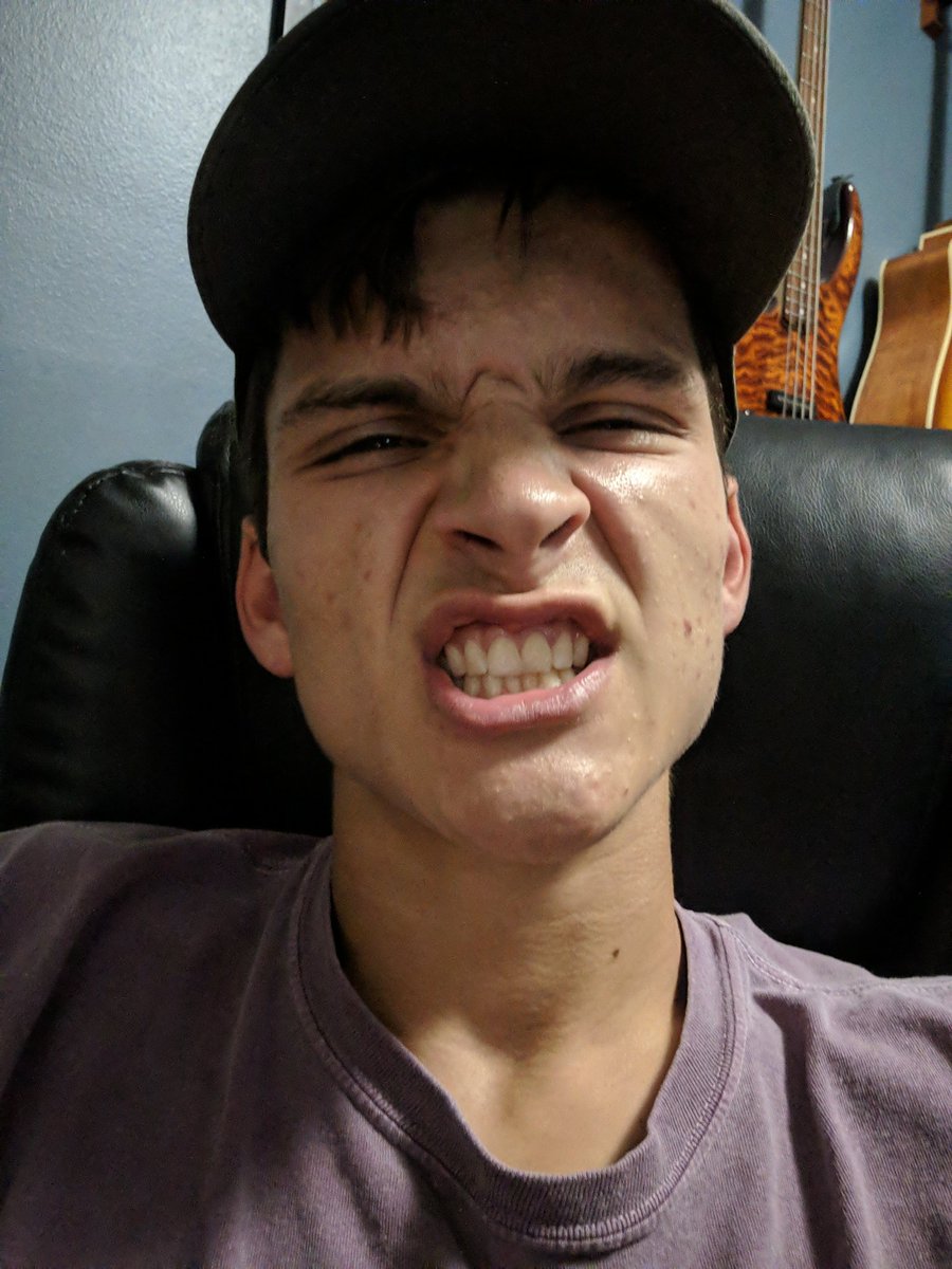 KYLOBYLO's tweet photo. Felt delete might cute later https://t.co/6Hhyw2aWR8