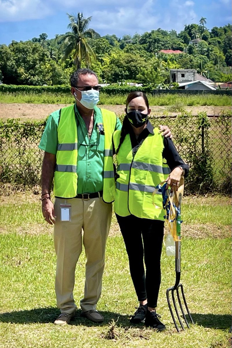 annmarievazja's tweet photo. Today we had the #groundbreaking ceremony for the #CarderPark multipurpose facility in my #EastPortland.
We thx #ChaseFund for this $23 million investment!
Phase1 of an overall project of $100 million, aimed at improving the sports & cultural offerings to my ppl ๐ฏ๐ฒ๐๐ปโค๏ธ https://t.co/0ilpPSBupC