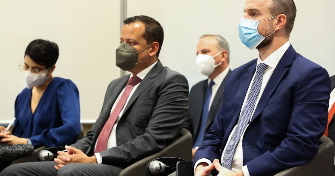 ATENCIÓN | Vicepdta. <a href="/delcyrodriguezv/">Delcy Rodríguez</a>: Vamos a tener una pausa operativa entre el jueves #30Sep hasta el viernes #1Oct cuando empezarán a incorporarse gradual y progresivamente los sistemas de los distintos bancos.