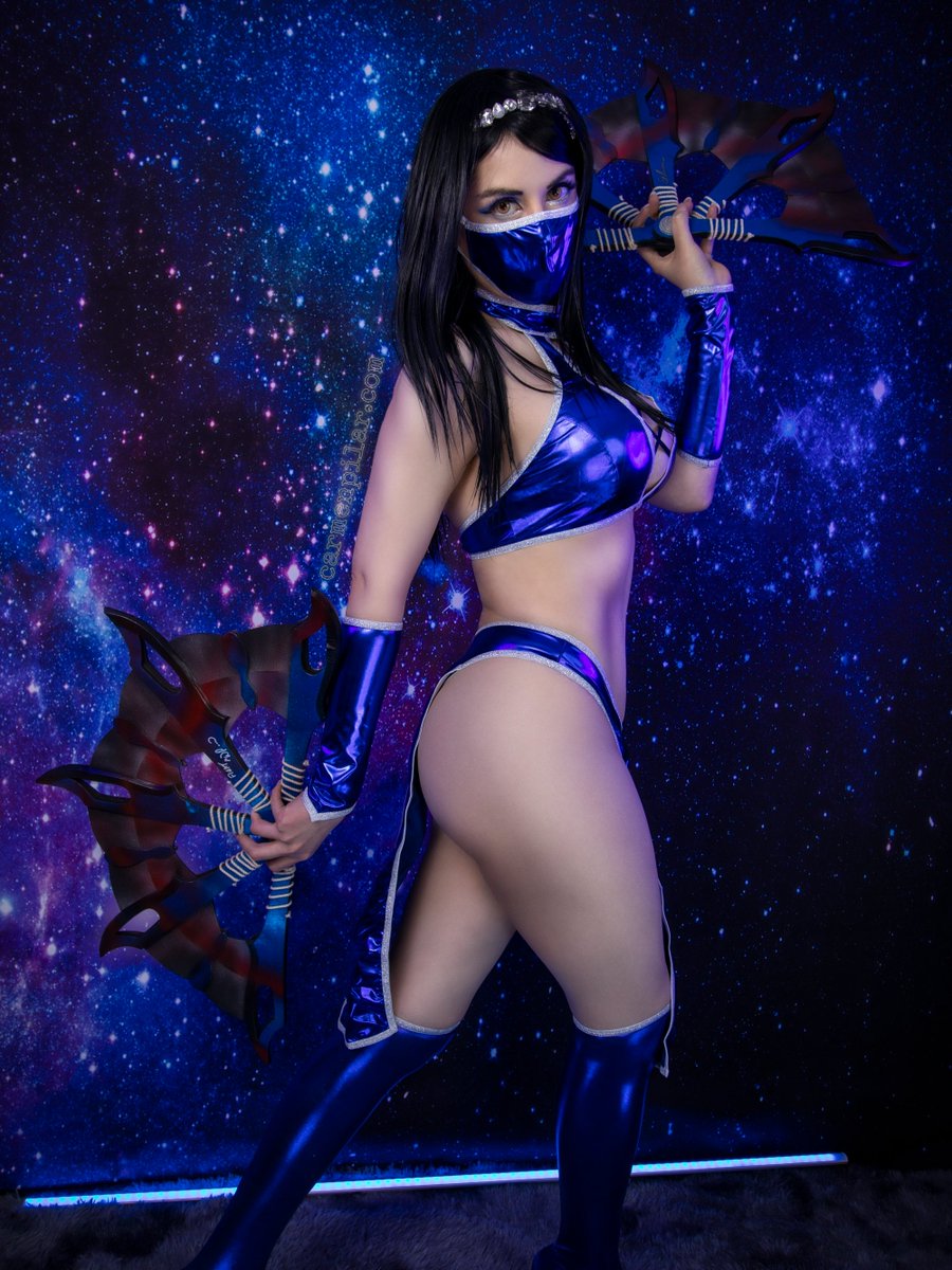 If so follow me on http://fansly.com/carmenpilarbest ..#kitana #mortalkomba...