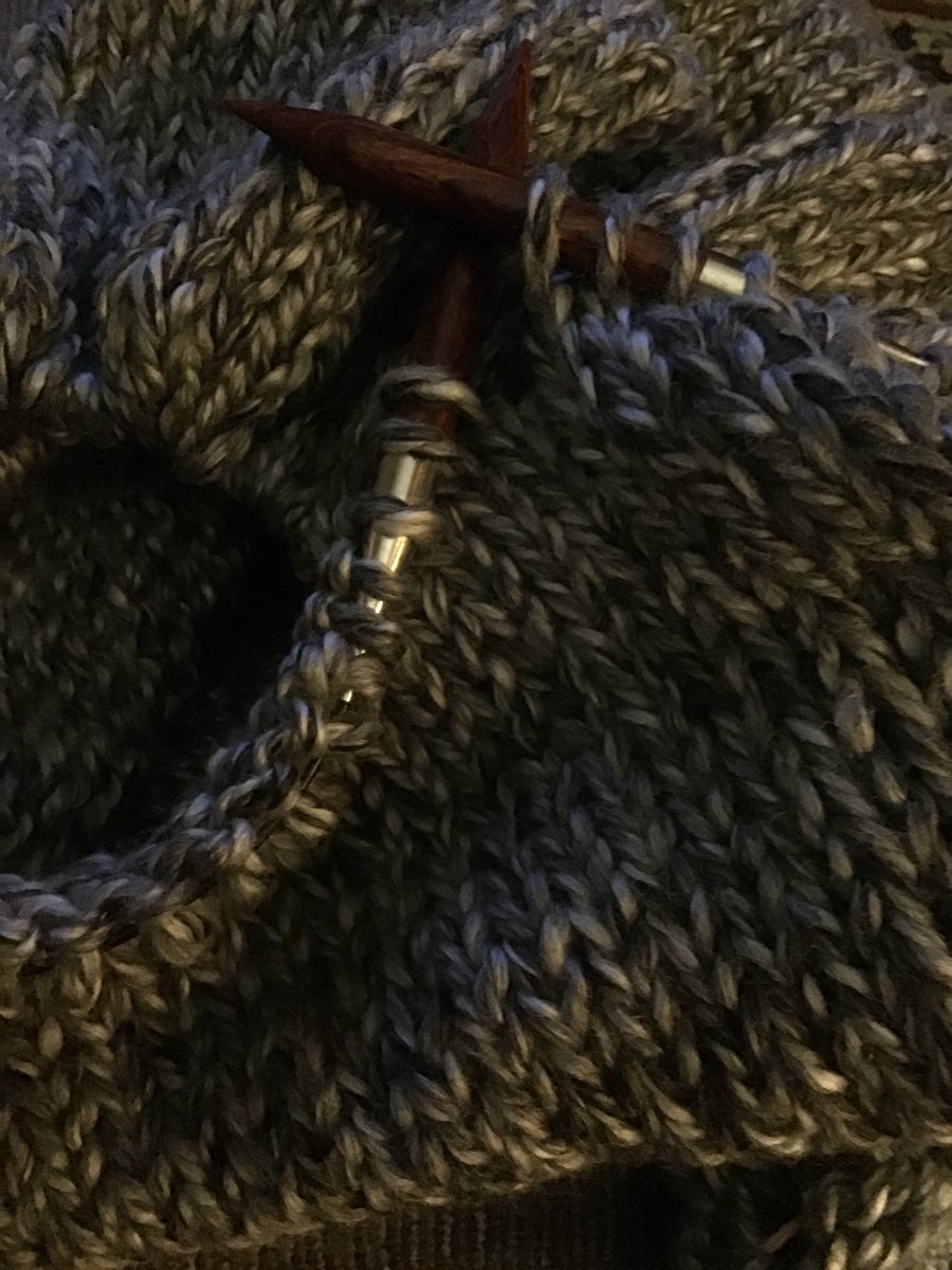 AKnitters's tweet photo. Despite the return of warmer weather, my Winston Pullover continues to grow. Big needles & bulky #loopsAndThreads #CozyWool yarn, in Grey Skies. #knitting #knitters https://t.co/QPbhVsdayw