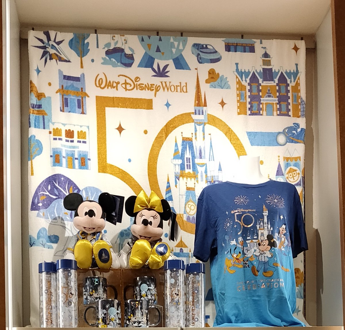 ট ইট র Tdr ディズニー ぷらん お詫びと訂正 ウォルトディズニーワールド Wdw 50周年記念グッズの日本での ショップディズニー での発売予定は全部で76種類の所 78種類と誤記載をしてしまい 大変失礼しました すみません オーナメントセット バイナル ট ইট র Tdr ディズニー ぷらん お詫びと訂正 ウォルトディズニーワールド Wdw 50周年記念グッズの日本での ショップディズニー での発売予定は全部で76種類の所 78種類と誤記載をしてしまい 大変失礼しました すみません オーナメントセット バイナル