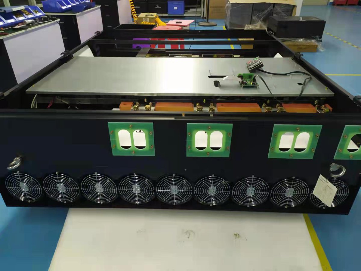 AliceCh50777672's tweet photo. 380V 1000KW for Ball Mill Machines in HV1000 series Inverter-HNC Electric,crusher motor:850kw,893RPM,415V,60HZ,EFF: 94%,WEIGHT: 8500kg #hnc #hncelectric #IoT #Inverter #VFD #vsd #drive #automation #manufacturing #solution #engineering #vector #crusher #motor #ViolaComeIlMareCiak https://t.co/jVM29RbP2L