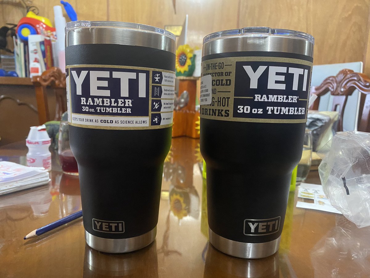 ArturGu's tweet photo. Tengan cuidado con @WalmartMXyCAM que aparentemente vende productos #Pirateria y para muestra este Termo Yeti que compre en Línea, y no se parece en nada al Original y sin el código QR de registro ojo @YETICoolers @Profeco @AtencionProfeco https://t.co/mUrIoZHlyk