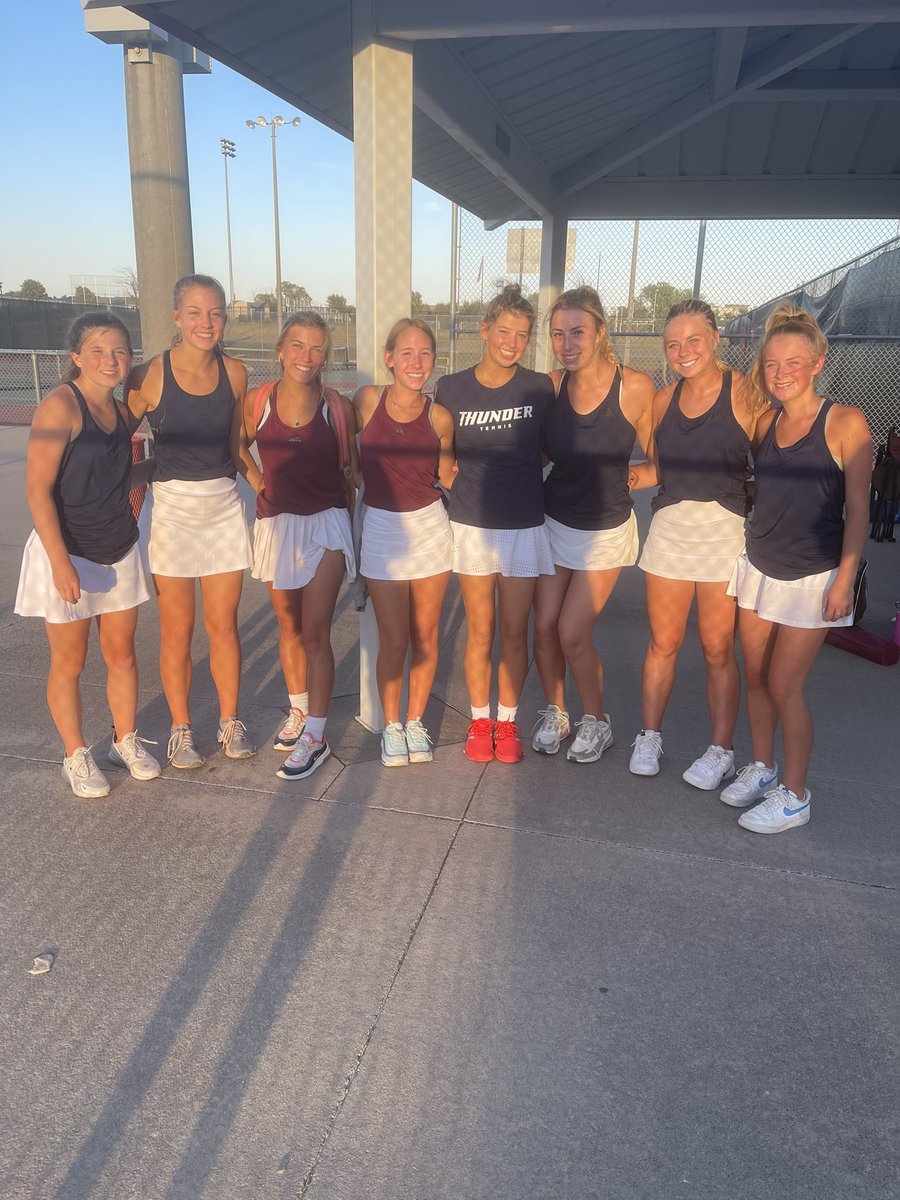 TennisSja's tweet photo. Varsity tennis placed 3rd as a team at the Emporia Tournament today! 2nd place finish for doubles partners Natalie Kurland and Emily Calcara and 3rd place for Megan Ward at singles. 🥳🥳🎾🏆 https://t.co/R3uOEAtlbm