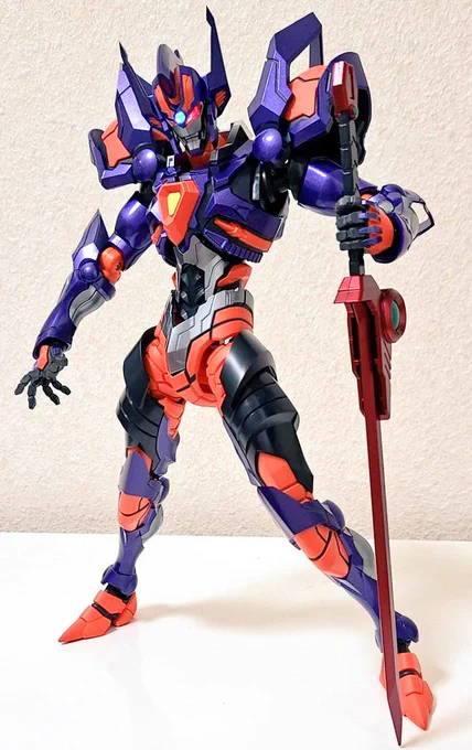 ギガンテックス グリッドナイト、やはり目が光るのはかっこいいですね〜😄 