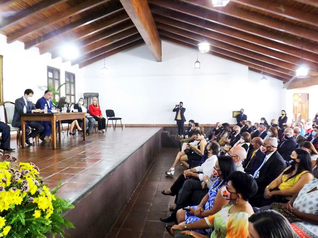 eliasayegh's tweet photo. Acompañamos la Sesión Solemne del Concejo Municipal #ElHatillo en el marco del #DiaDelContadorPúblico Venezolano. #27Sep https://t.co/0zooQ29z0Y