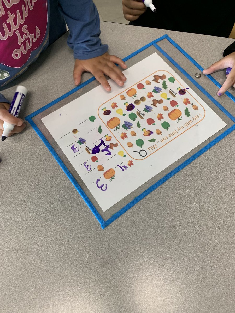 misscooperhdsb's tweet photo. Students worked with a partner to count the number of fall items in this βI Spyβ activity! πβππ Lots of collaborative skills being developed in class 1-3 #takingturns #sharingmaterials #speakingkindly https://t.co/HqZUdvC9X6