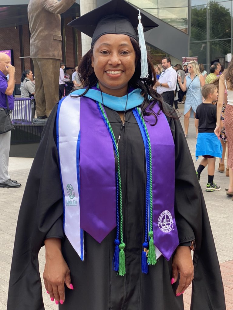 MsCAwesome's tweet photo. So proud of my sis @syork1908! #gcugrad https://t.co/xg6H7e4zV8