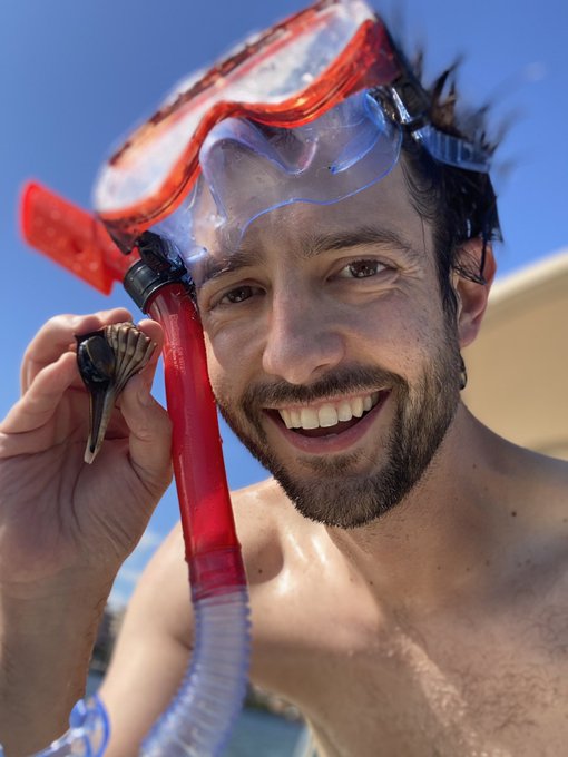 Decided to take the day off and go snorkeling. Heck of a find. #AMC #AMCNOTLEAVING https://t.co/NgO5<a href="/tag/amc"class="tags"><span>#amc</span></a><a href="/tag/amcnotleaving"class="tags"><span>#amcnotleaving</span></a>