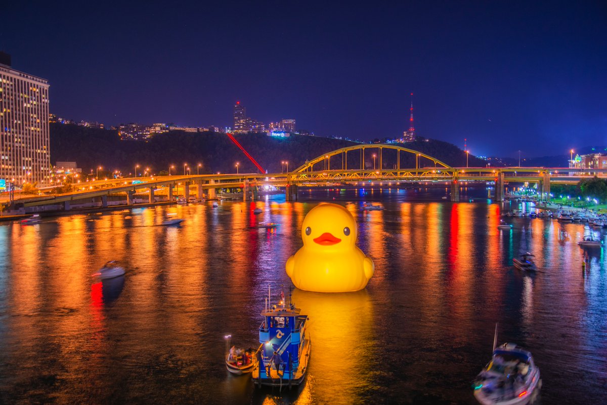 DaveDiCello's tweet photo. Exactly 8 years ago tonight one of the coolest things I've ever captured in #Pittsburgh came into town: the Giant Rubber Duck. While it was down by the Point for the majority of its visit, on this night it was by the Clemente Bridge & man was it fun to capture. I miss that duck. https://t.co/7MrQgWoKsW