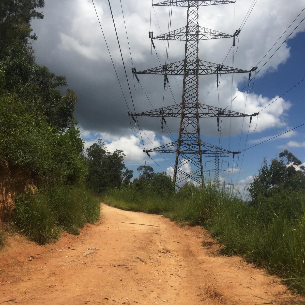 saairam's tweet image. #Avila #cortafuego