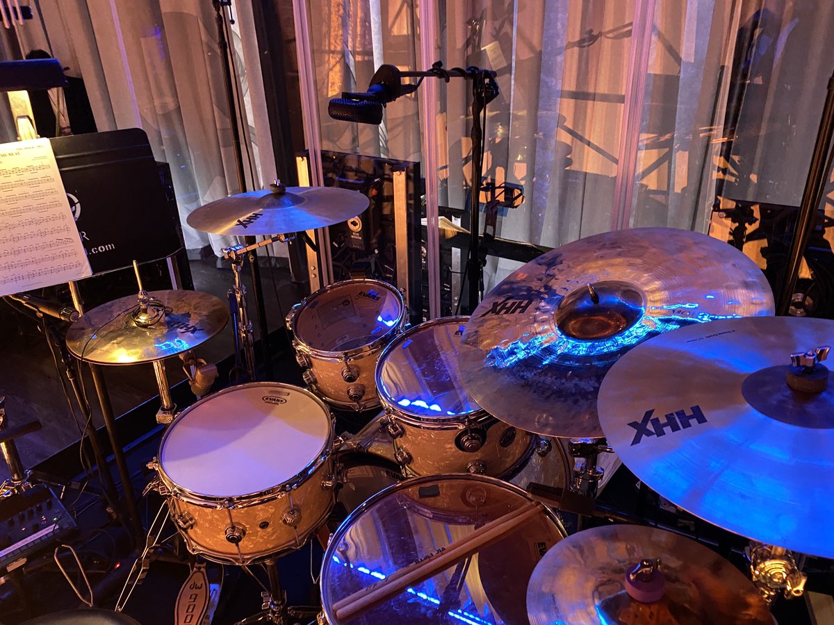 SmdrumsSean's tweet photo. Here is my setup from the Tony awards last night! ⁦@dwdrums⁩ ⁦@SABIAN_Cymbals⁩ ⁦@EvansDrumheads⁩ ⁦@vicfirth⁩ https://t.co/5bvriZaPEJ