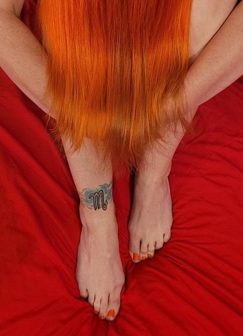 Orange is my theme tonight!! #FlameHairAndNails #ToesAreFire #WhatsYourFavoriteColor https://t.co/Xz<a href="/tag/flamehairandnails"class="tags">#FlameHairAndNails</a><a href="/tag/toesarefire"class="tags">#ToesAreFire</a><a href="/tag/whatsyourfavoritecolor"class="tags">#WhatsYourFavoriteColor</a>
