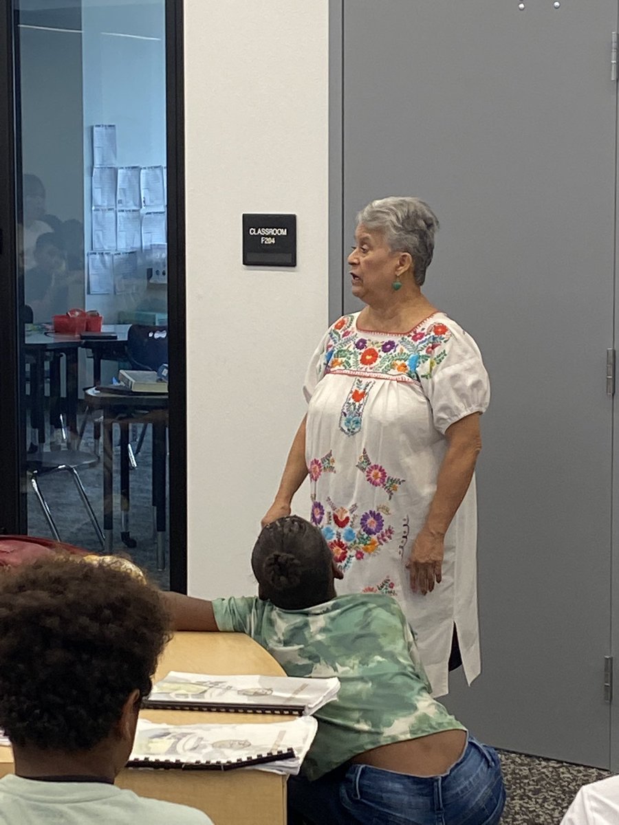 AchVaqueros's tweet photo. Our 4th and 5th graders had a special guest for College &amp; Career week! Thank you, Mrs. Anita Carmona-Harrison for your words of wisdom!! Our students enjoyed your visit! 💙💛 #VaqueroStrong #StrongGoals https://t.co/UemHlBtAEp