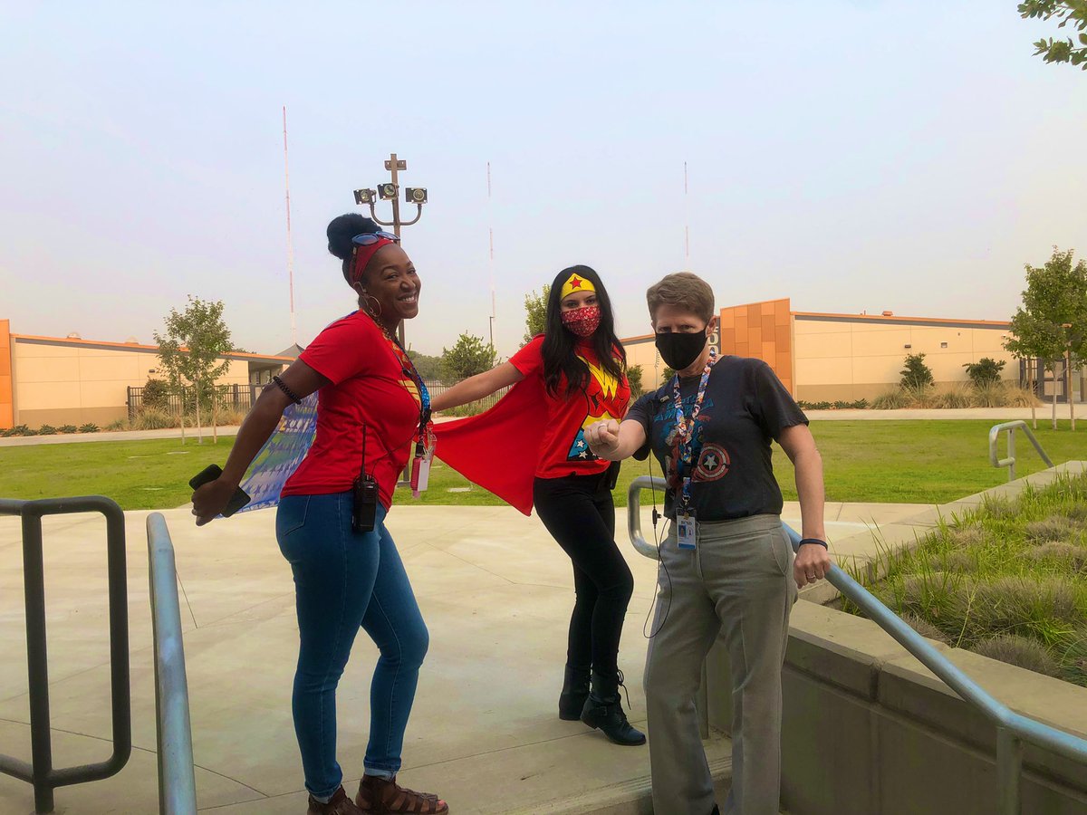 NancySotelo07's tweet photo. Celebrating positive week @MLK_STEAM “Train your mind to see the good in everything.Positivity is a choice”#ThinkPositiveFeelPositive #TeamBISSEL #TeamKing #TeamBCSD @Room1813 @snapperbefitz https://t.co/03p9FIPjM1
