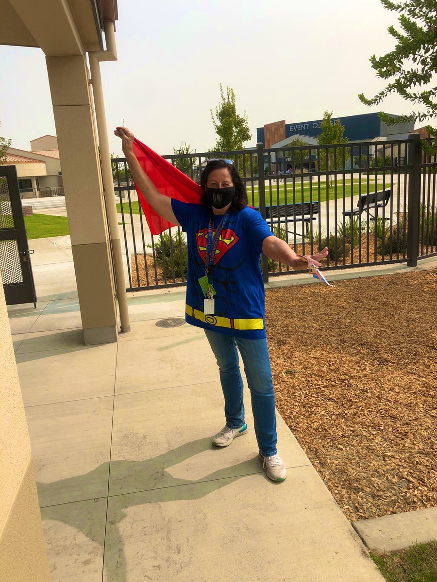 NancySotelo07's tweet photo. Celebrating positive week @MLK_STEAM “Train your mind to see the good in everything.Positivity is a choice”#ThinkPositiveFeelPositive #TeamBISSEL #TeamKing #TeamBCSD @Room1813 @snapperbefitz https://t.co/03p9FIPjM1