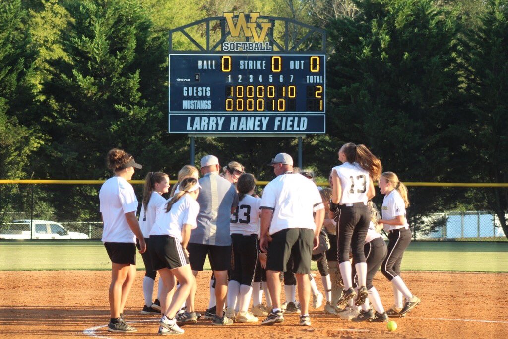 Your LFMS Lady Bruins beat the #1 seed Ocoee Colts to clinch a spot in the SETAC CHAMPIONSHIP tomorrow! Come see us for the last game of the season! 

🥎Game Time: 6:00 @ Walker Valley High School

Let’s pack the stands &amp; bring home a trophy!!! #betterthanever