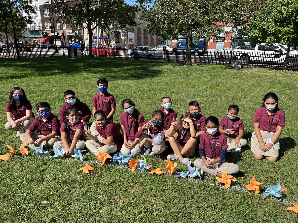 336Hamilton's tweet photo. Pinwheels for Peace @HAMintermediate! https://t.co/VTKiA8kn80