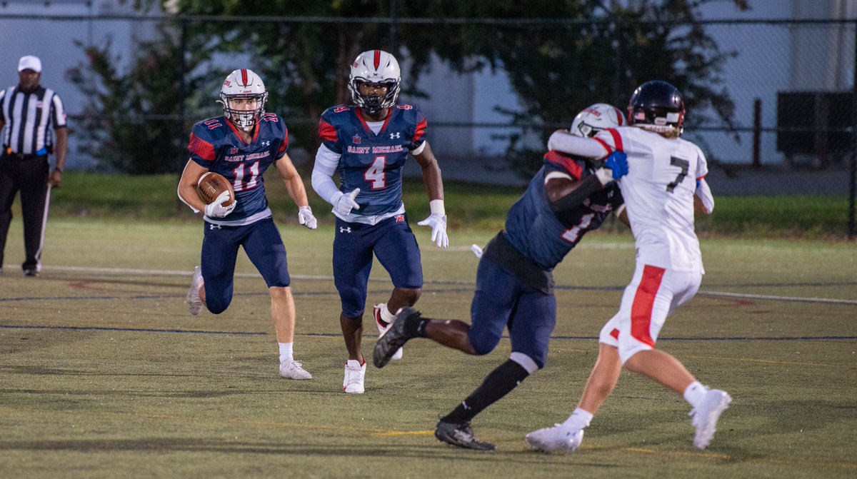 warriorfbsmhs's tweet photo. Man Child! @kade11sullivan Saturday night this cat: 5 rushes, 201 yards and 2 TDS. School Record 92 yard run: BLUR! Come get him.  @CodyGib56 @JAbercrombie51 @TLakeLowe @CoachJEllsworth @johnJBbowers @CoachPanagos @omjr17 @CoachHalzle @CoachQHunter @Coach_lrob @StevenD513 https://t.co/Wii1H0aeK9