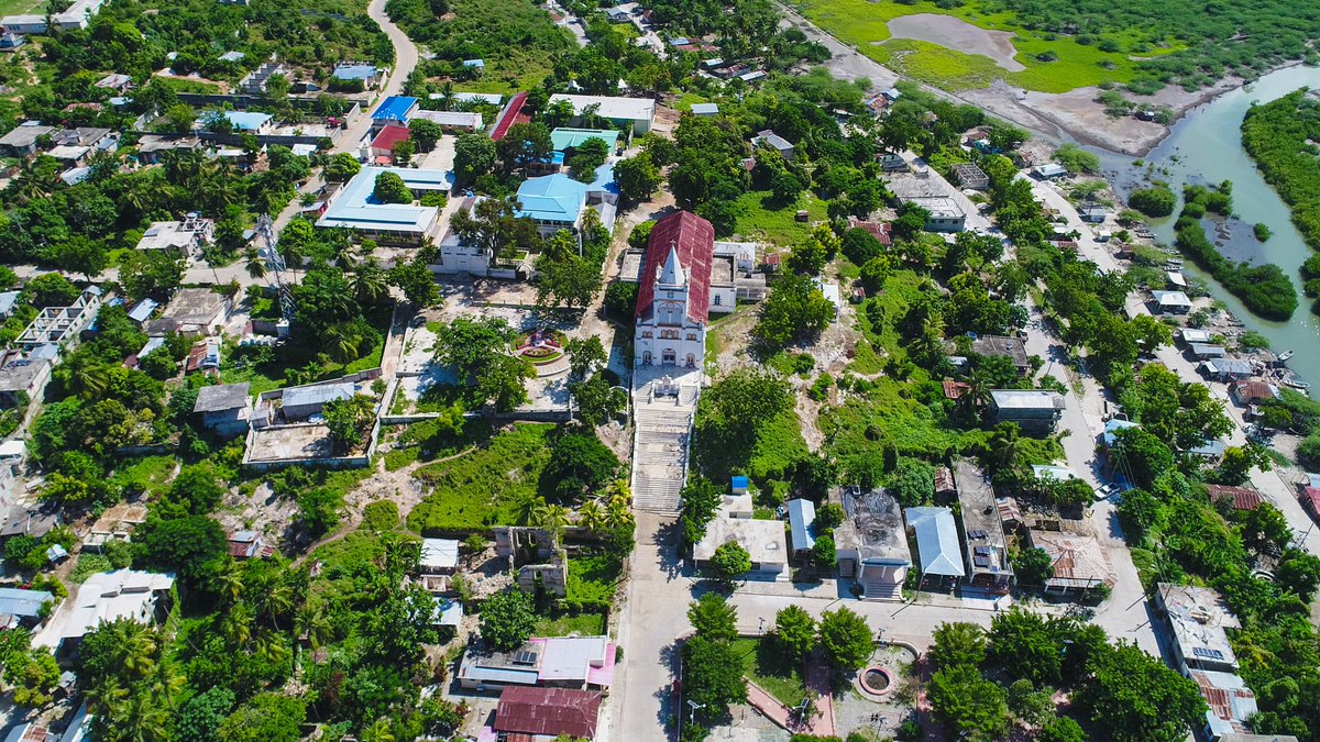 A couple of pictures from the Anse a Veau flight today. The ortho will be out soon. 

#haiti #haitiearthquake #haitiearthquake2021 #gis #drones @ADFHaiti #AnseaVeau #Ansavo