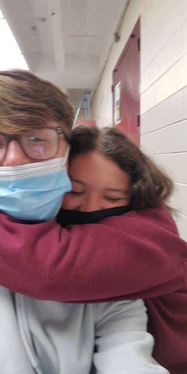 YoRepto's tweet photo. I know a lot of you probably forgot about me. I just wanted to give an update about where I am. I quit gaming earlier this summer and my life is so much different. In total I've lost 60 pounds and I'm more confident than I've ever been. I also have a beautiful girlfriend aswell. https://t.co/trphWOzGQI