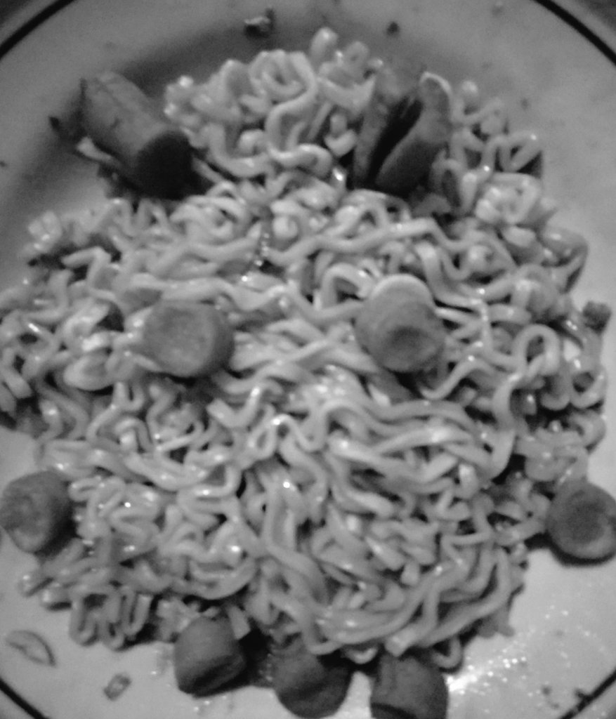 nabbbeeelll's tweet photo. Happy birthday to our prince🖤❤️🤴
*agak malu upload project Indomie(gabisa foto bagus), tapi gas ajalah

#HAPPYHENDERYDAY
#DinnerWithWayZenNi
#CharmingPrinceHenderyDay
#앞으로도_헨드리랑_같은_달을_볼게
#生日快乐0928黄冠亨 https://t.co/WNSrwFF6pE