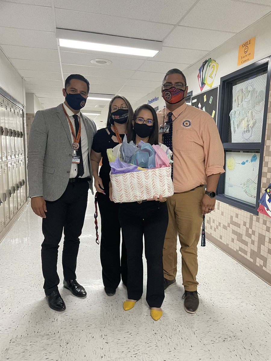 FORtheValley_DM's tweet photo. We are going to miss you @cgarcia_its! You made an incredible impact at our school in your time here @RiversideMS1971. We are cheering you on as you take your business venture to another level. You always be…#FORtheValley🧡 https://t.co/to5Jg3OdZR