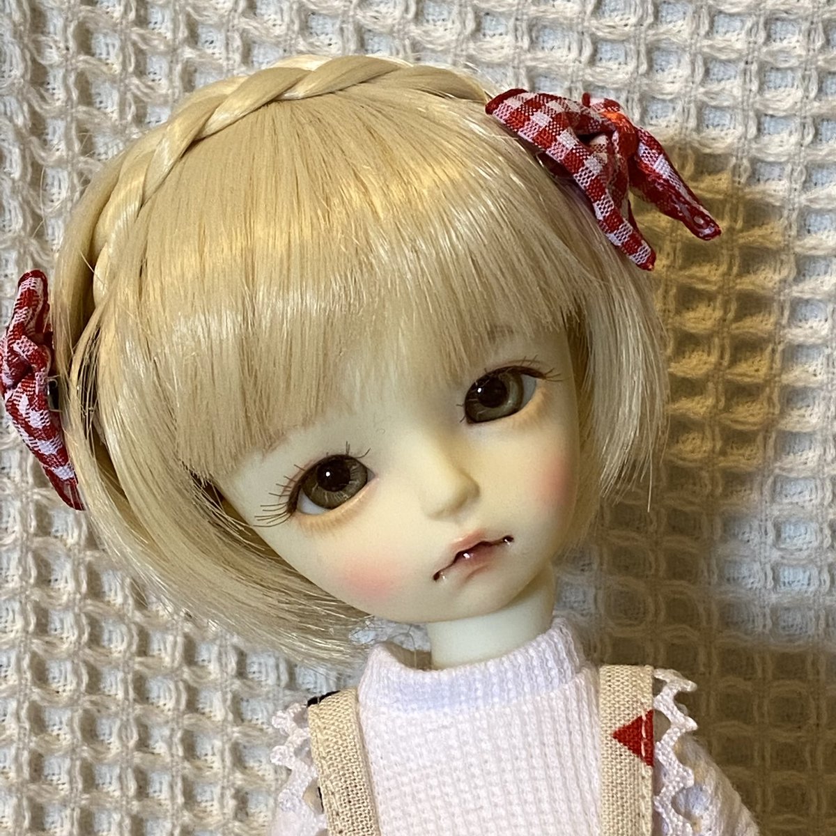 Plus1doll's tweet photo. Imda2.2ちゃんです💕
手元に無いサイズだったので、お迎え致しました〜
お洋服もウィッグも有り合わせです😭
なのに何なのこの可愛さ💕💕💕

 #Imda  #Imda2.2 https://t.co/bCuaO9NLuh