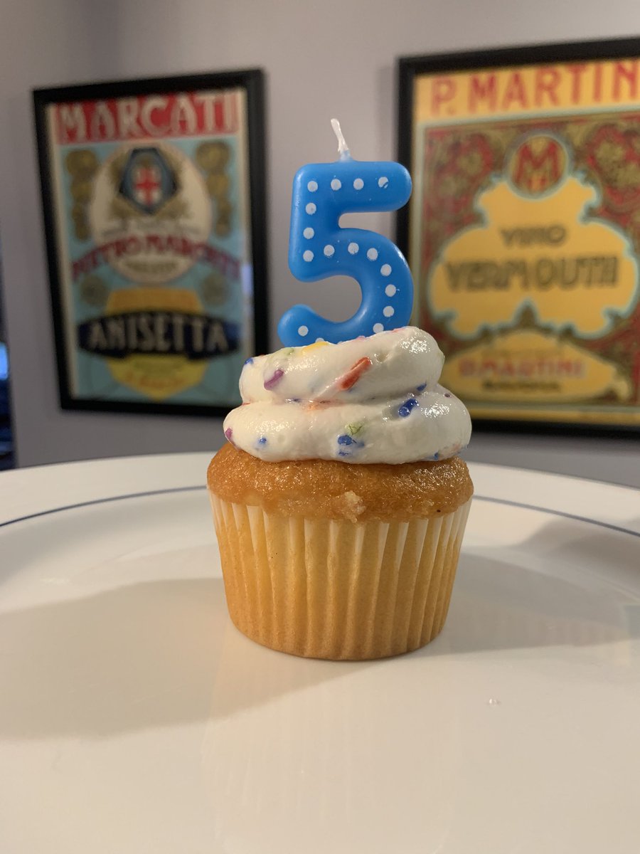 PiperBean11's tweet photo. It's my birthday! And I'm FIVE!!! https://t.co/fCJh6eQTh2