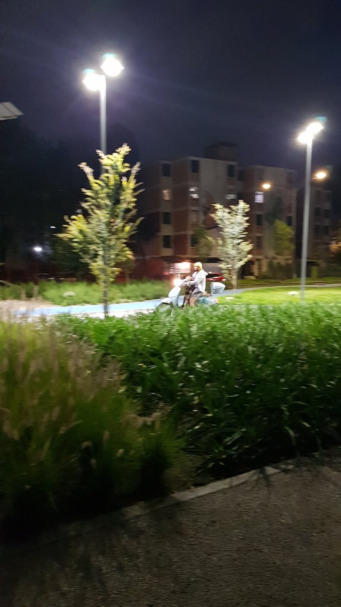 iztapalapaUHVG's tweet image. Continúan las pistas de motos y motonetas en Parque Lineal Periférico Oriente @ClaraBrugadaM @Claudiashein @Alc_Iztapalapa @Alc_Iztapalapa @OVIALCDMX @UCS_GCDMX @unidadvguerrero @vozdeiztapalapa @IztapaCiudadana