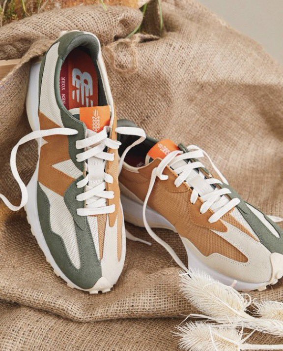 JustFreshKicks's tweet photo. Available via New Balance US
Todd Snyder x NB 327 ‘Farmers Market’ 
=> https://t.co/yAq7gFCtU4 https://t.co/UDxKmqmtxb