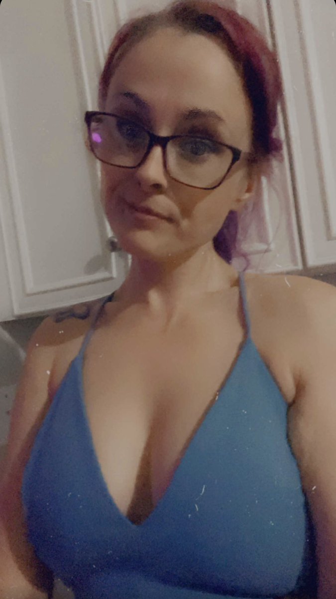 AliBear_69's tweet photo. Who likes cleavage? https://t.co/Vg5hv6rB3l