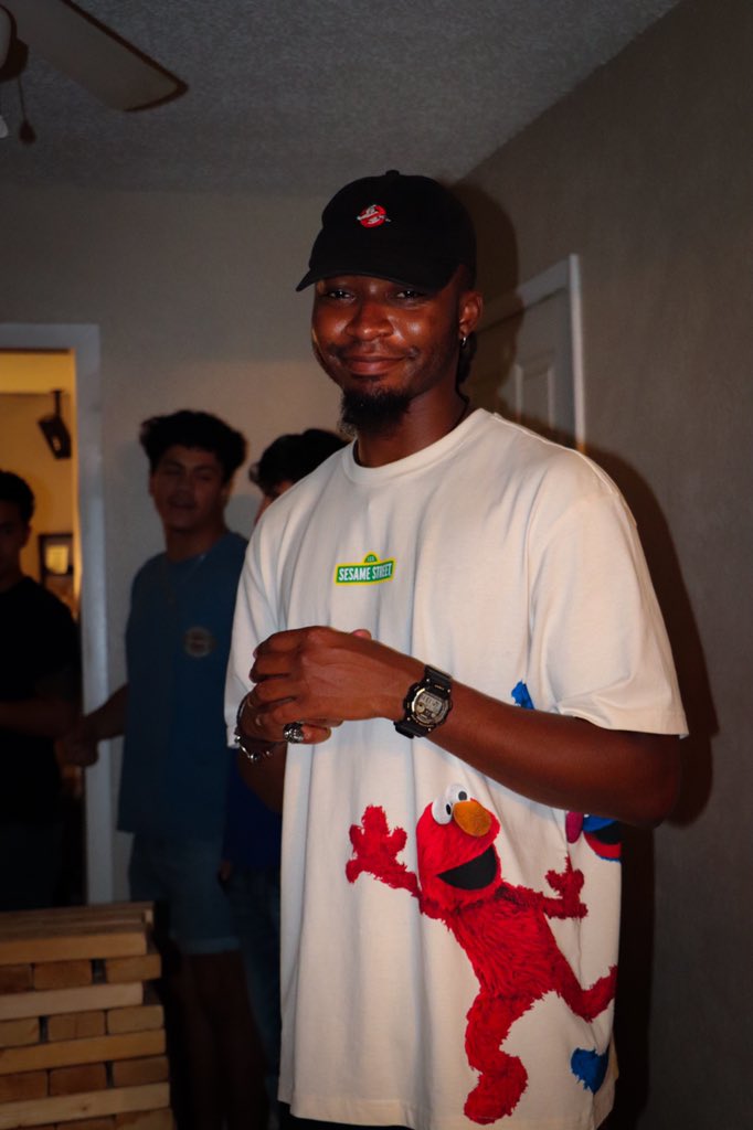 KronosPhoto's tweet image. Celebrity Appearance ⚜️🥶
•
•
•
•
That Man Kitan, COLD 🥶 
•
•
#celebrity #candid #sesamestreet #shootandshare #kronos_photography #nightlife #menace2society