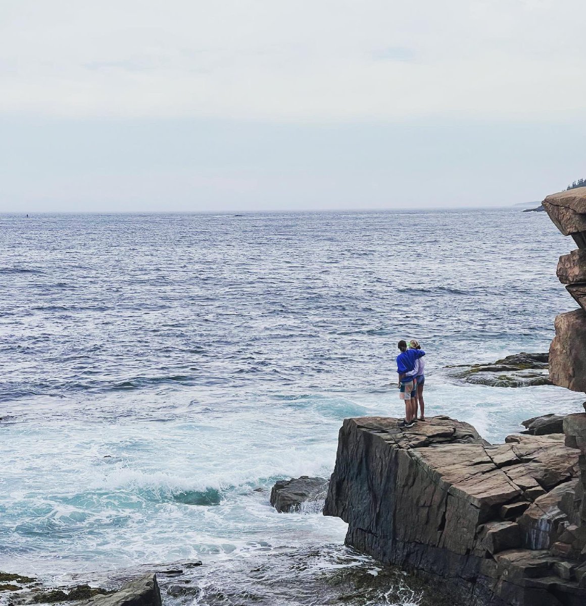 EleanorAltman13's tweet photo. me and my love by the sea https://t.co/bVDGfKMP4G