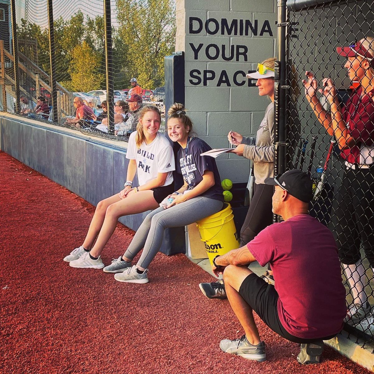 TrollsSoftball's tweet photo. Another successful night of Troll Bowl: Prospect Games 👏🏼 Great teams, great players, and great competition! #buildtheark @chicago_mt @NLLightning_MD @Machine18U @LemontRockers https://t.co/yMNHYndqtG