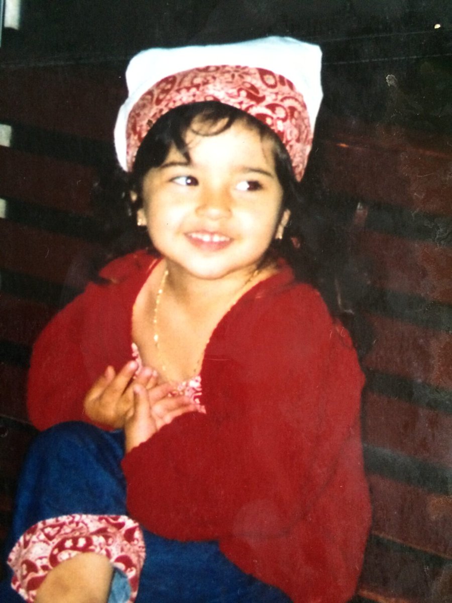 NewsBG_'s tweet photo. 📸| Nuevas imágenes de Becky G (@iambeckyg ) de niña junto a su mamá Alejandra reveladas por primera vez en una reciente entrevista para @somosmitu . 🥺🤏🏻 

Enlace: https://t.co/7vjTH7MkO4 https://t.co/G9zTC34V9d