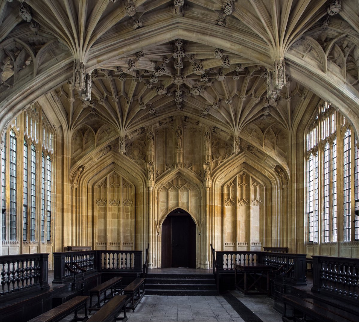 DmitriyMolla's tweet photo. Good architecture does not come from thinking highly of yourself, it comes from following the laws of nature and beauty. Good architecture is bold and beautiful because it does not depend on a single man’s genius but on well established truth. https://t.co/AoM97wiP8x