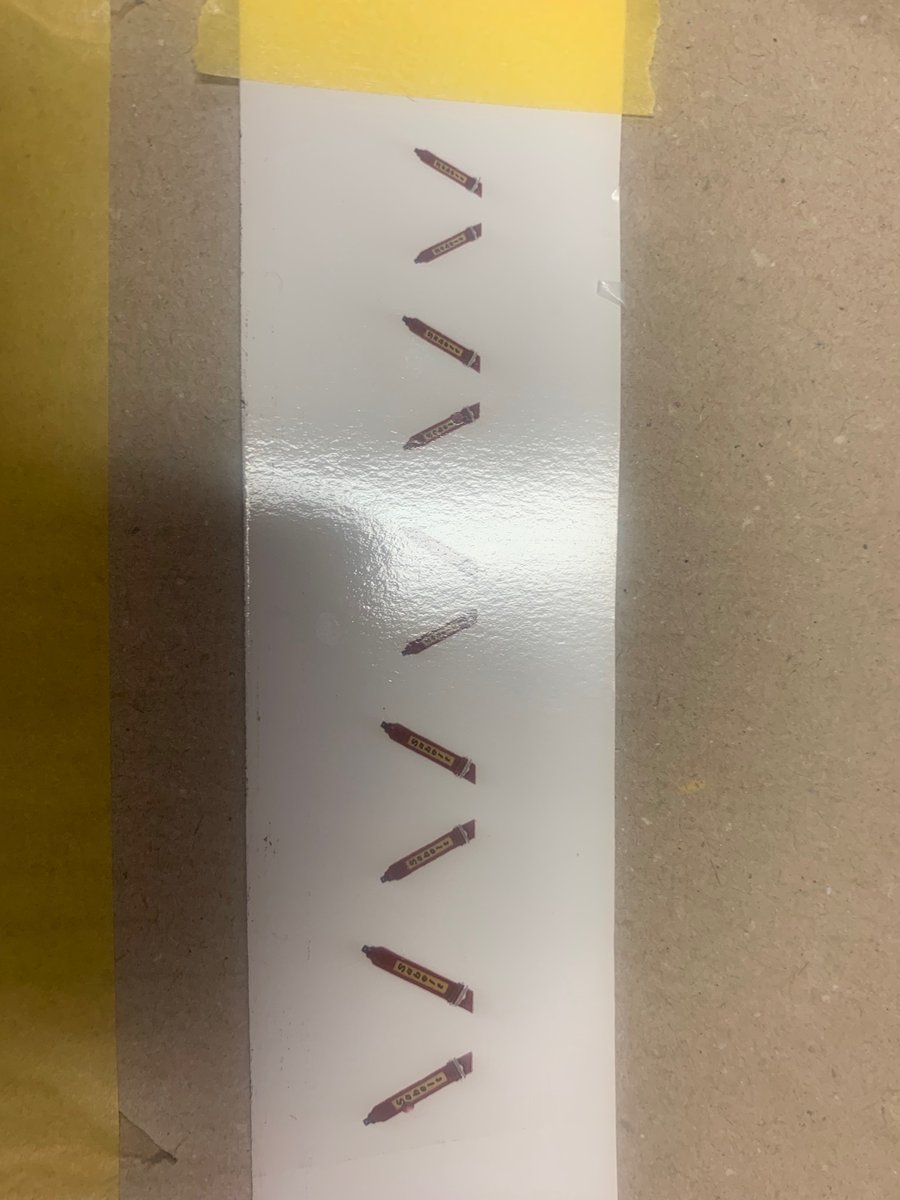 タミヤのミニf1フェラーリ642の水転写自作デカールを貼り終えました オリジナルの紙デカールよりは質感いいと思います ヘルメットとシートベルトのデカールがないので新たに型を起こしました 正直 普通に1 のキット作ってる方が労力かかりません ツイレポ