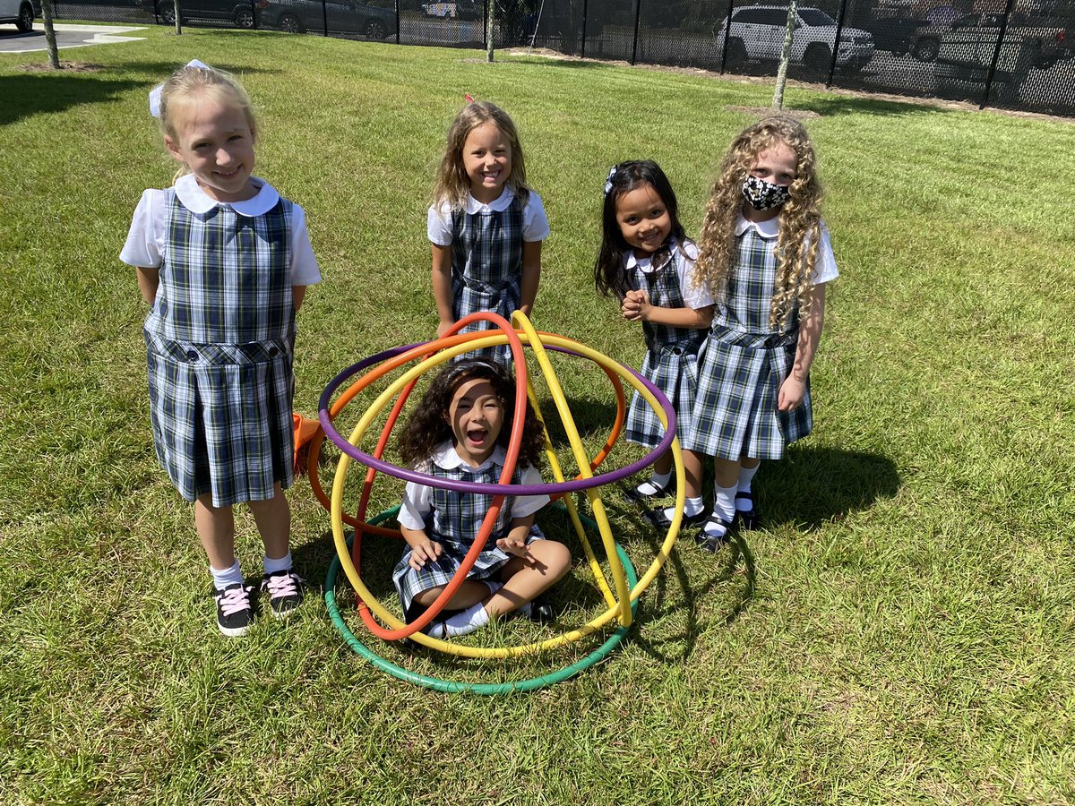 PanhandlePE's tweet photo. Hula Huts! This was the first year I did this activity with K, and they did great!! #physed #iteachpe https://t.co/bdfQTHMU3y