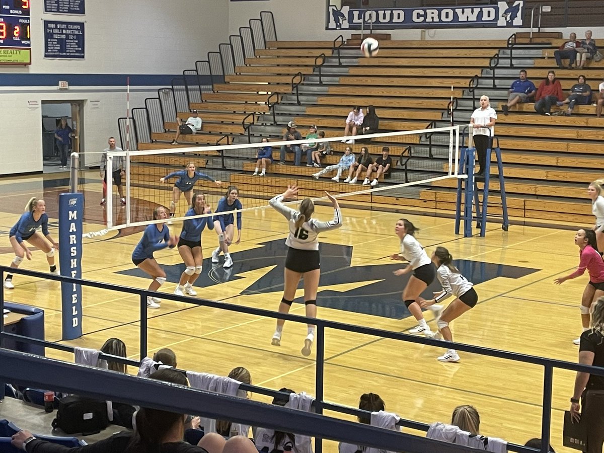 Fourth and final set goes to our Mt’Neers with a final score 25-23!!!  They win the night 3 sets to 1!  Great effort tonight ladies!! @Big8Results <a href="/bridgettschmutz/">Bridgett Schmutz</a>